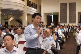 Cổ đông Sacombank lo lắng khi sáp nhập với Ngân hàng Phương Nam