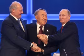 Tổng thống 3 nước Nga, Kazakhsatan, Belarus trong Liên minh Kinh tế Á-Âu. Ảnh: RIA Novosti