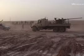 Lực lượng SDF tiến công trên chiến trường Deir Ezzor. Ảnh minh họa video South Front