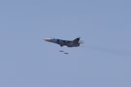 Không quân Syria không kích vùng đông bắc Hama - ảnh minh họa Masdar News