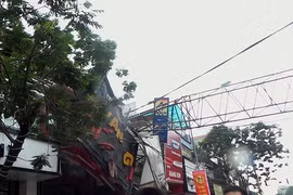 Hiện trường vụ sập cần cẩu 