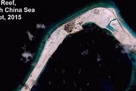 Đá Subi, ảnh vệ tinh chụp ngày 03/09/2015 (Nguồn: Victor Robert Lee and Digital Globe)