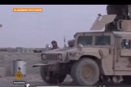 Lực lượng IS tấn công trên xe Humvees