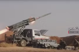 Pháo binh quân đội Syria tập kích hỏa lực đánh đuổi IS trên chiến trường khu vực T-2 - ảnh minh họa Masdar News