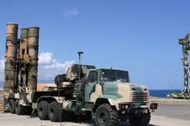 Hệ thống tên lửa phòng không S-300 của Nga