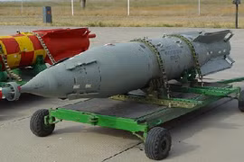 Kinh hoàng bom thông minh Nga KAB - 1500 tại chiến trường Syria