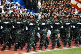 Mit tinh, diễu hành, diễu binh là nghi lễ quan trọng nhất trong các chương trình mừng 40 năm ngày thống nhất nước. Ảnh minh họa:Quý Đoàn.