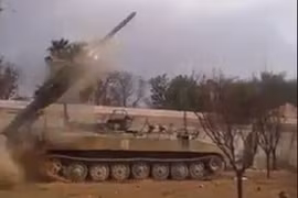 Xe rà quét mìn tấn công trên chiến trường Đông Ghouta - ảnh minh họa video