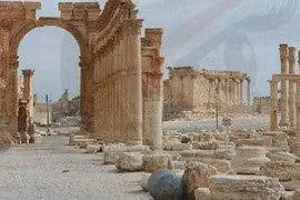Máy bay quân sự Syria hạ cánh xuống sân bay Palmyra