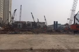 Dự án chung cư Vimeco đang làm tường vây, khoan cọc.