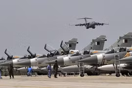 Qatar đang tìm cách để mua F-15 nhằm thay thế cho loại Mirage đang lão hóa do Pháp sản xuất. Ảnh: AFP