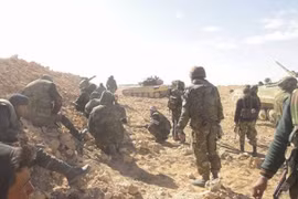 Binh sĩ Lá chắn Qalamoun trên chiến trường