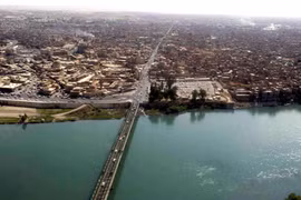 Cây cầu thứ tư của thành phố Mosul được giải phóng khỏi IS