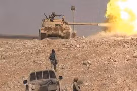 Hải quân đánh bộ Nga tham chiến ở Palmyra, xác phiến quân la liệt