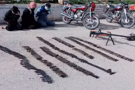 Quân đội Syria tiêu diệt và bắt giữ khủng bố IS, thu chiến lợi phẩm. Ảnh minh họa: SANA.