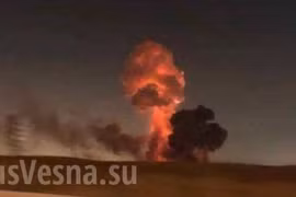 Kho vũ khí số 6 cửa quân đội Ukraina ở Chernihov phát nổ dữ dội. Ảnh Rusvesna