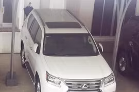 Một trong hai chiếc xe được tặng