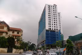 Tòa nhà 8B Lê Trực gây bức xúc dư luận
