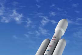 Falcon Heavy dự kiến sẽ thực hiện nhiệm vụ phóng lên vũ trụ vào cuối năm nay và sẽ đưa con người lên mặt trăng vào năm 2018.