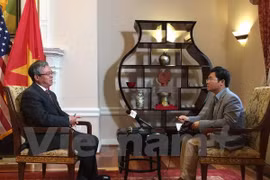 Đại sứ Phạm Quang Vinh trả lời phỏng vấn phóng viên TTXVN. (Ảnh: Thanh Tuấn/Vietnam+)