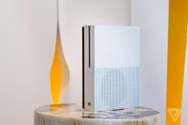Chuẩn bị ra mắt Project Scorpio, Microsoft giảm giá Xbox One S còn 199 USD