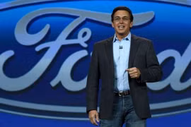 CEO Ford mất việc vì sự thất bại của hãng trong chuẩn bị cho tương lai
