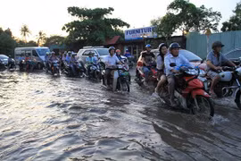 Một tuyến đường trên địa bàn TPHCM bị ngập - Ảnh: Thành Hoa/Thesaigontimes 