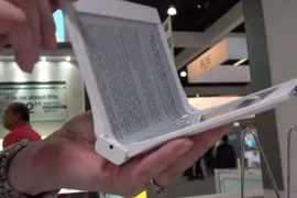 Màn hình E Ink 10.2 inch gấp gọn như cuốn sách