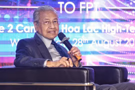 Thủ tướng chia sẻ về kinh nghiệm chuyển đổi số thành công của Malaysia. 