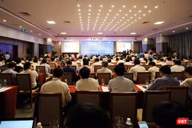 Sáng 27/10, UBND TP Đà Nẵng cùng Bộ TT & TT tổ chức Hội thảo cấp cao về Xây dựng TP thông minh và Xúc tiến đầu tư, phát triển CNTT trên địa bàn. Ảnh: Hồ Xuân Mai