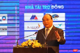 Thủ tướng Chính phủ Nguyễn Xuân Phúc phát biểu tại sự kiện Diễn đàn đầu tư Đà Nẵng năm 2017 diễn ra sáng 15/10