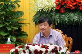 Ông Đặng Việt Dũng, Trưởng Ban Tuyến giáo Thành ủy Đà Nẵng chủ trì buổi Họp báo công bố kết quả Hội nghị Thành ủy Đà Nẵng lần thứ 11, nhiệm kỳ 2015-2020 vừa diễn ra