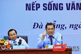 Ủy Ban Kiểm tra TƯ vừa công bố sai phạm của Bí thư Thành ủy Đà Nẵng Nguyễn Xuân Anh và ông Huỳnh Đức Thơ (bìa phải), Chủ tịch UBND TP Đà Nẵng