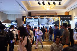 Triển lãm PAS 2017 tại TP HCM quy tụ các thương hiệu nổi tiếng cũng như sản phẩm đa dạng, khách tham quan có thể trải nghiệm trực tiếp các thiết bị âm thanh ở nhiều phân khúc, chủng loại khác nhau.
