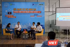 Chiều 23/9, Ban tổ chức Giải thưởng Nhân tài Đất Việt 2017 đã tổ chức Workshop giao lưu với cộng đồng Starup tại Đà Nẵng với chủ đề “Sức mạnh trí tuệ nhân tạo trong cuộc cách mạng công nghiệp 4.0”.