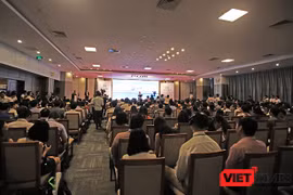 Sáng 21/7, Hội nghị và Triển lãm Khởi nghiệp Đà Nẵng SURF 2017 mang chủ đề “Công nghệ và Hệ sinh thái khởi nghiệp” đã chính thức diễn ra với sự tham dự của hơn 2.000 lượt đại biểu trong và ngoài nước.