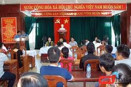 Ngày 2/8, UBND quận Sơn Trà cùng Sở NN và PTNT Đà Nẵng, Bộ chỉ huy Bộ đội Biên phòng Đà Nẵng tổ chức cuộc đối thoại với các ngư dân đang neo đậu thuyền tại khu vực Dự án Bến Du thuyền Marina complex Da Nang