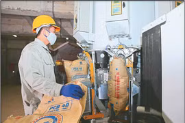 Khoản đầu tư vào Vicem vào Xi măng Hạ Long liệu có "điểm dừng"?! (Ảnh: Xi măng Hạ Long)