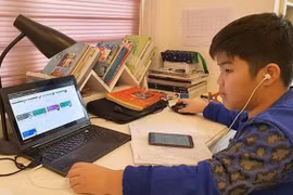 Nhiều học sinh bày tỏ thích học theo cách truyền thống trực tiếp hơn học trực tuyến.
