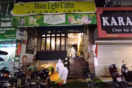 Quán karaoke Moonlight - 54 Chùa Láng, nơi bác sĩ mắc COVID-19 đã tới hát vào tối muộn ngày 29/4.