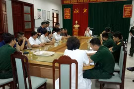 BVTWQĐ 108 họp cùng gia đình cháu K. sáng 8/7. 