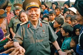  Đại tướng Võ Nguyên Giáp- vị tướng huyền thoại- đại tướng của nhân dân