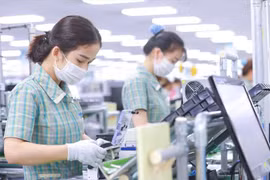Hơn 13 tỉ USD vốn FDI đăng ký đổ vào Việt Nam