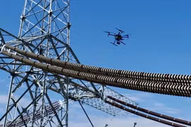 EVNSPC: Tăng cường cảnh báo người dân sử dụng thiết bị Drone gần khu vực lưới điện