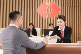 Khách hàng Techcombank tăng trưởng ấn tượng 