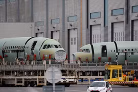 Các phần thân máy bay của dòng máy bay Airbus A320 được nhìn thấy tại cơ sở Airbus ở Montoir-de-Bretagne gần Saint-Nazaire, Pháp, ngày 1/7/2020. Ảnh: Reuters.