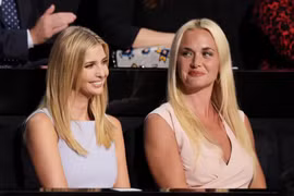 Ivanka Trump (trái) và Vanessa Trump, vợ của Donald Trump Jr., tham dự Đại hội toàn quốc của đảng Cộng hòa vào ngày 19/7/2016. Ảnh: Getty.