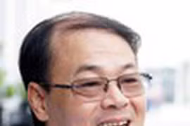 Nhà báo