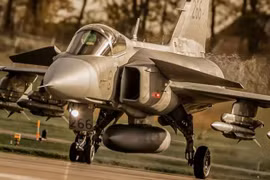 Chiến đấu cơ Gripen của Thụy Điển không cạnh tranh nổi với các đối thủ nặng ký của các nước khác (Ảnh: MW)