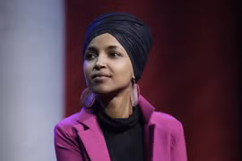 Nữ nghị sĩ Ilhan Omar cho hay bà đang soạn thảo các điều khoản luận tội ông Trump (Ảnh: LATimes)
